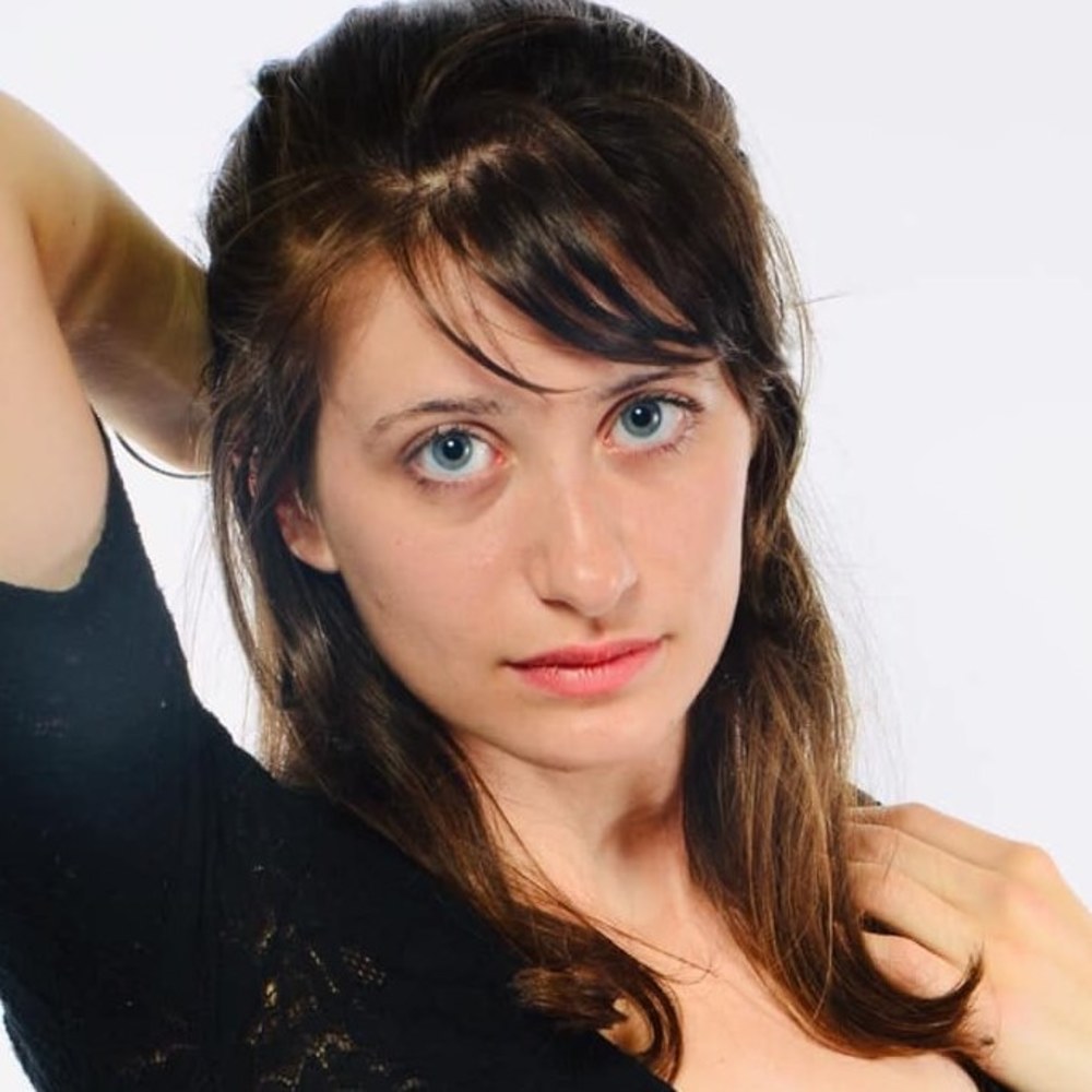 Meet your Posher, Olivia